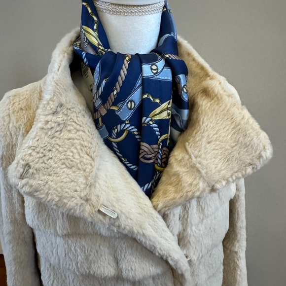 Trilogy, Michael McCollon collection Luxury White Rabbit Fur coat,Neiman Marcus. - Picture 2 of 10